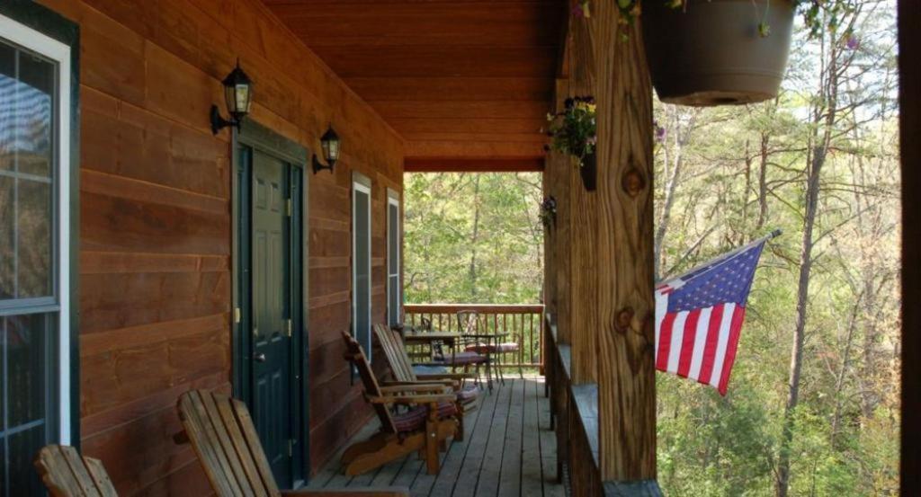 Long Mountain Lodge Bed & Breakfast Dahlonega Luaran gambar