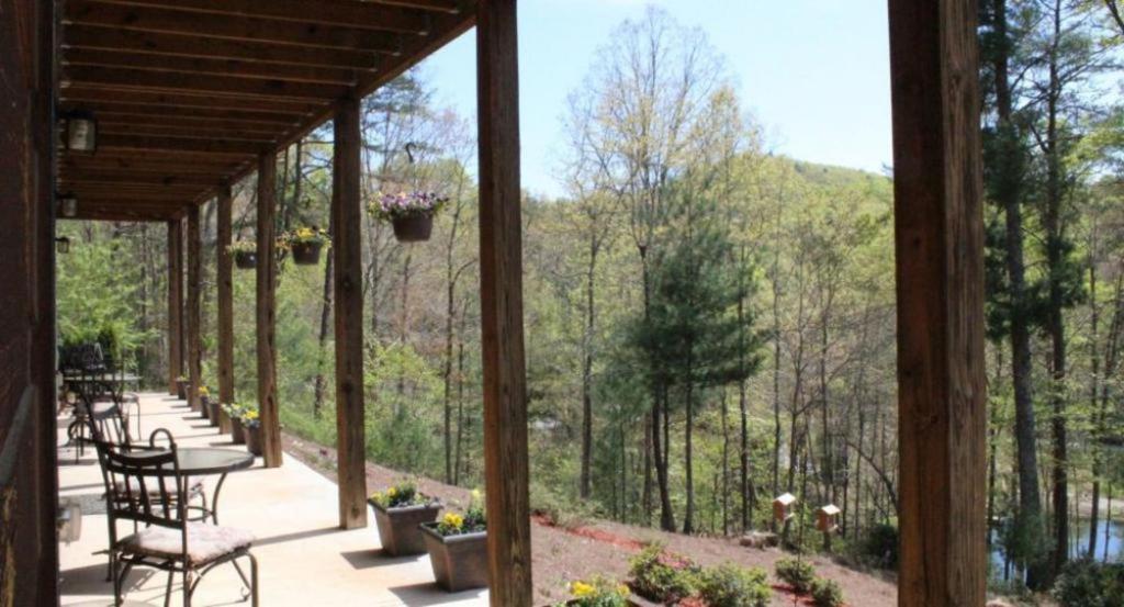 Long Mountain Lodge Bed & Breakfast Dahlonega Luaran gambar