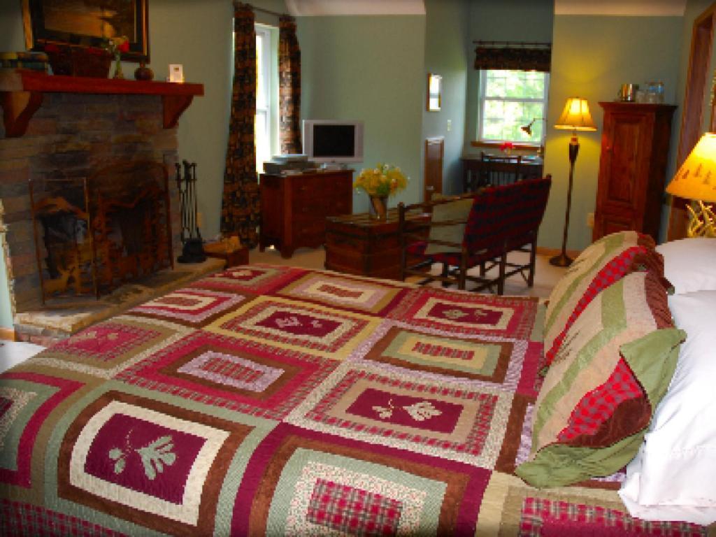 Long Mountain Lodge Bed & Breakfast Dahlonega Bilik gambar